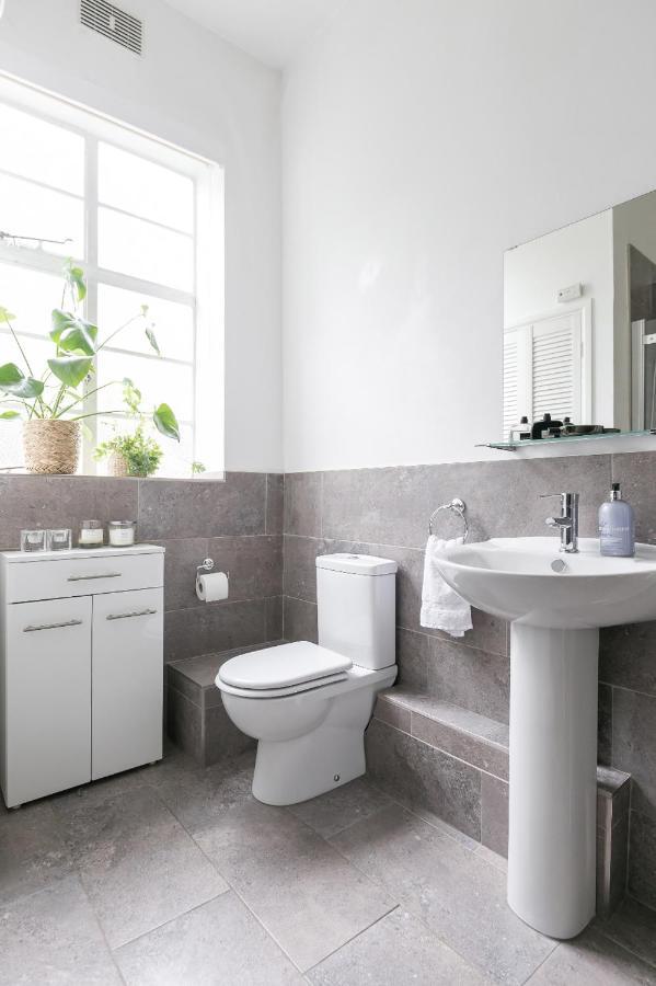 Chic 1 Bedroom Apartment In Bloomsbury, Sleeps 4 Londres Extérieur photo