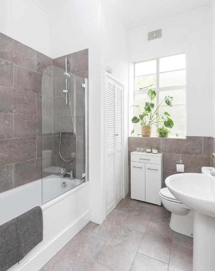 Chic 1 Bedroom Apartment In Bloomsbury, Sleeps 4 Londres Extérieur photo