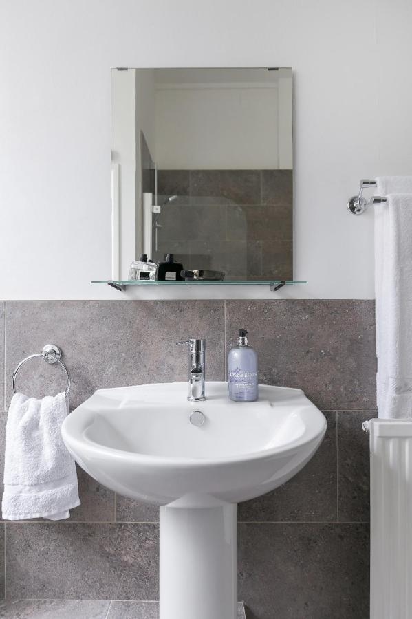 Chic 1 Bedroom Apartment In Bloomsbury, Sleeps 4 Londres Extérieur photo